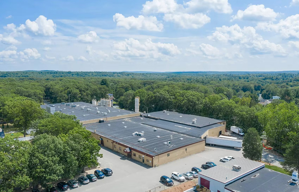Meeks of O’Brien Commercial Properties, Inc. brokers two warehouse leases totaling 52,406 s/f